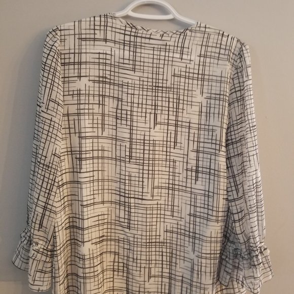 LONG SLEEVE KARL LAGERFELD BLOUSE SIZE XS - Picture 2 of 4
